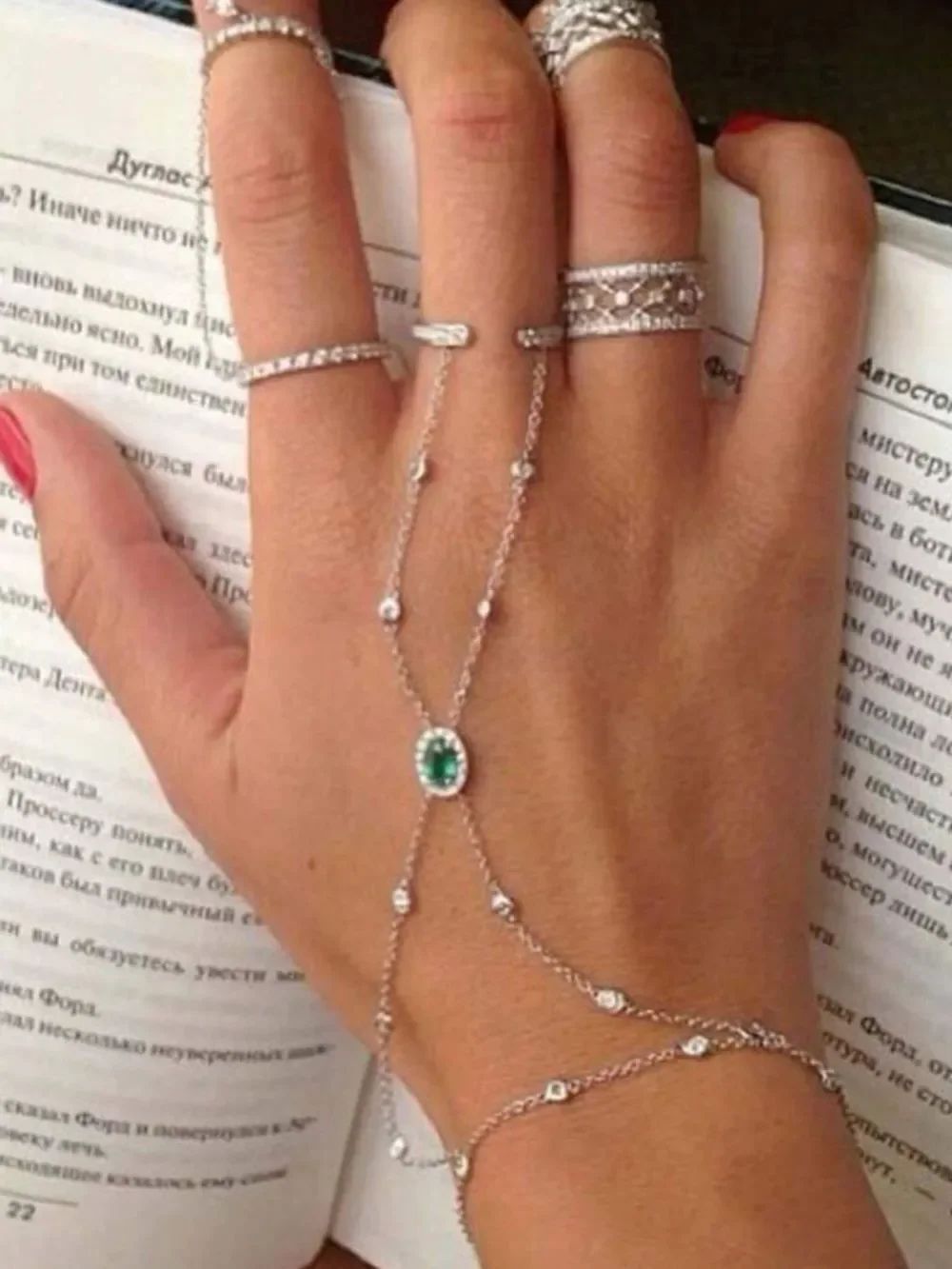 Diamond hand chain M1779